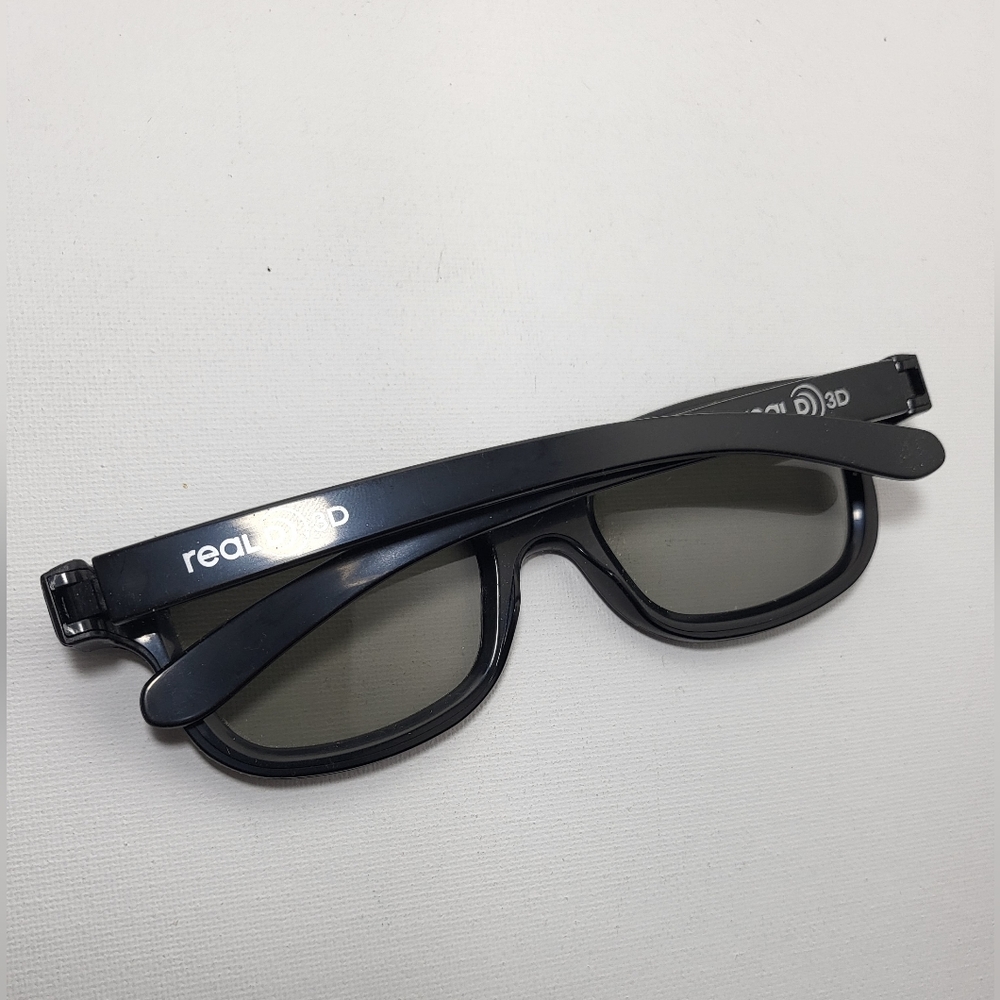 3D Eyewear - Picture 2 of 3
